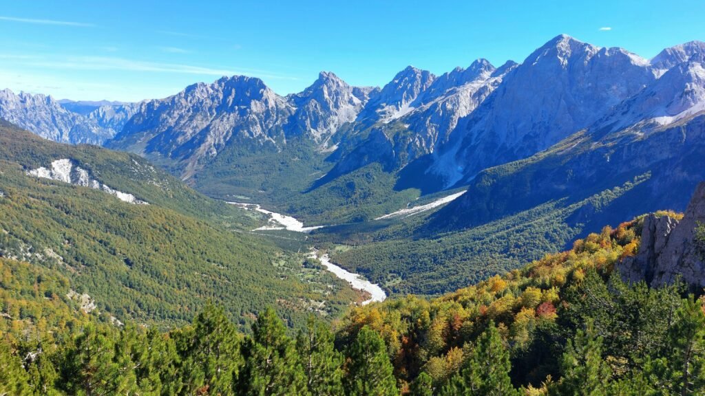 alex b rb32QictaOA unsplash – foto/ilustrim | VoyyoToursAlbania